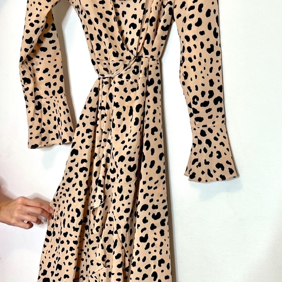 PRETTY LAVISH Leopard Wrap Dress NWT - Picture 2 of 3